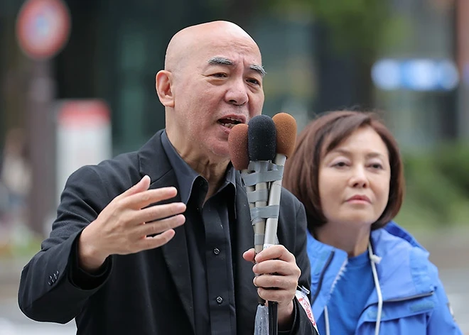 Bos Partai Konservatif Jepang Naoki Hyakuta (kiri), dan bos Sanseito Sohei Kamiya (kanan)
